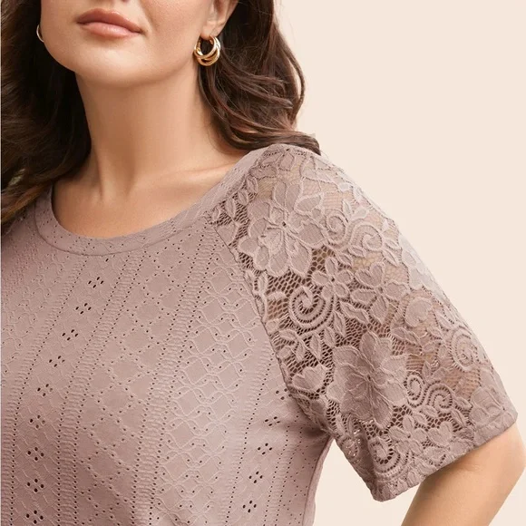 BloomChic Dusty Pink Women's Short Sleeve Lace Top Size 26 New - Picture 3 of 7